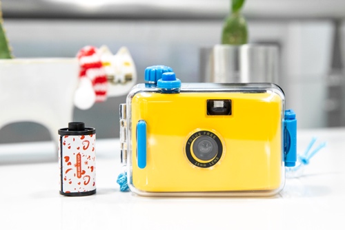 7, New-year-gifts-for-friend-cool-gadgets-Vintage-film-cameras.jpg